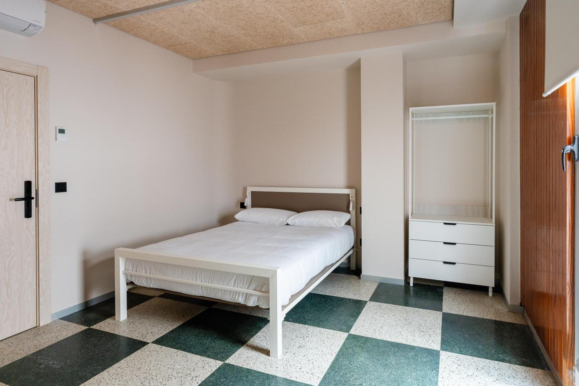 Lamia Bbk Women Hostel-Solo Mujeres บิลเบา ภายนอก รูปภาพ
